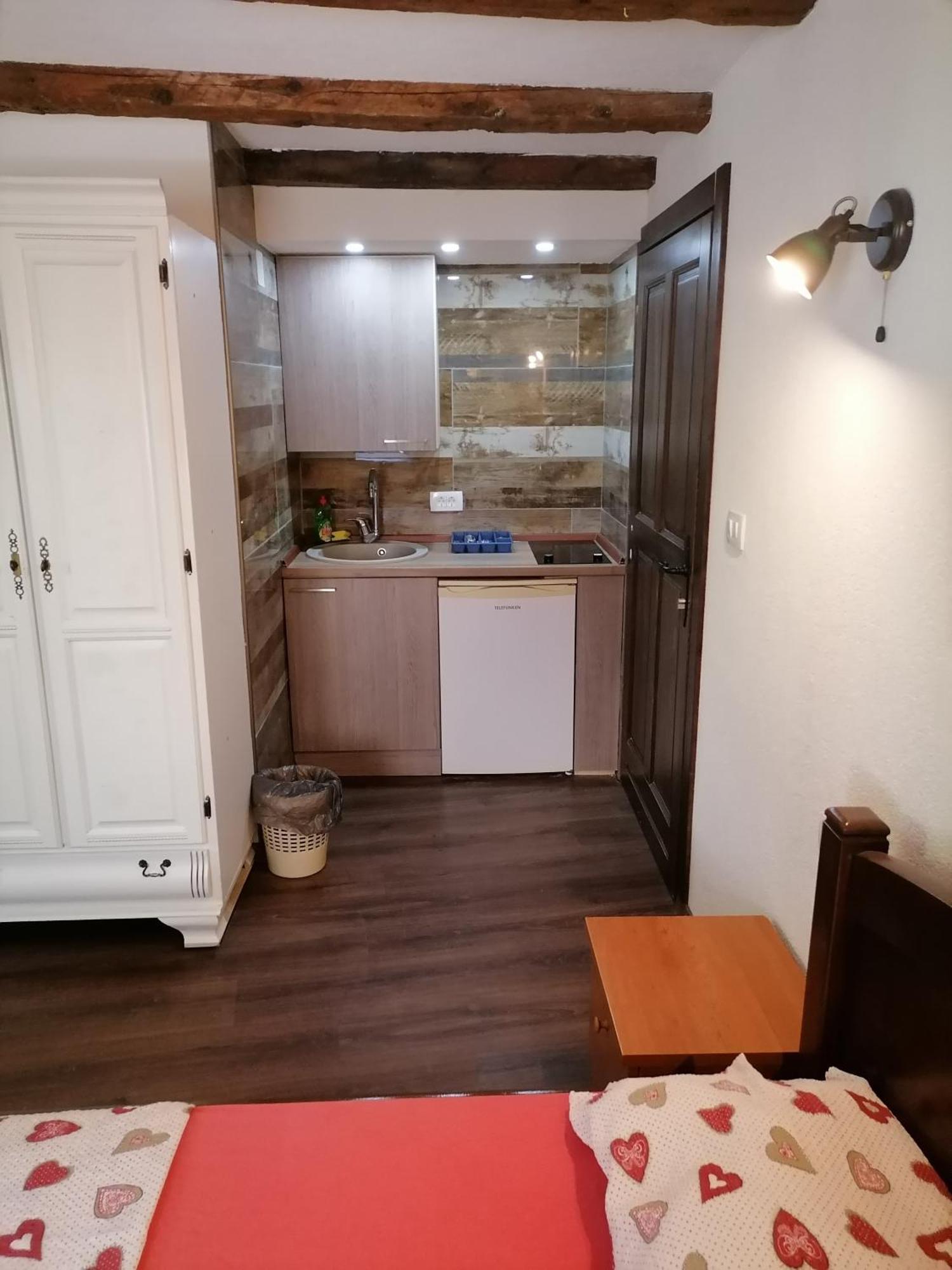 アパートメンツ ジュキッチ コトル 部屋 写真